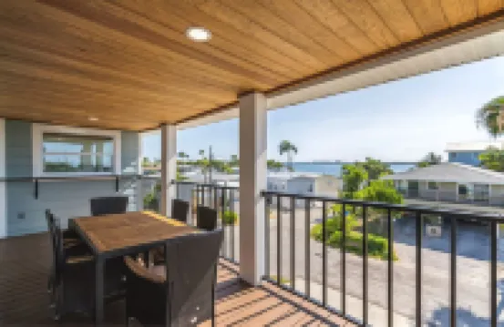 Stylish Getaway with Private Balcony - Charming Coastal Retreat