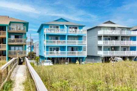 Oceanfront Access and Gorgeous Interior - Charming Coastal Retreat