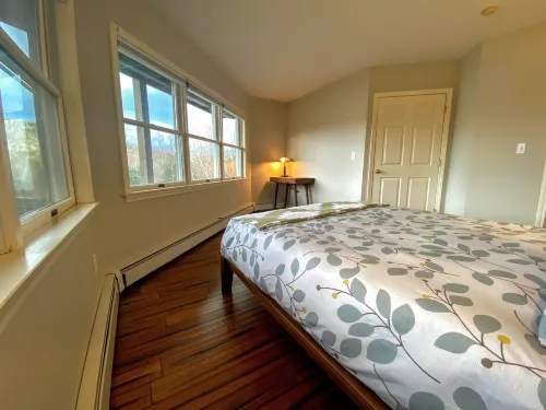 Outdoor Hot Tub and Mountain Views - Stunning Rustic Retreat Hotels in Carroll