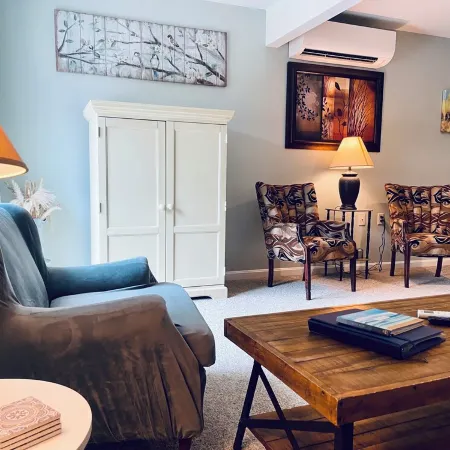 The Outlet House, Comfortable Cottage