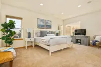 Sweeping Bay and Ocean Views - Stunning Coastal Retreat Hotels in Bay City