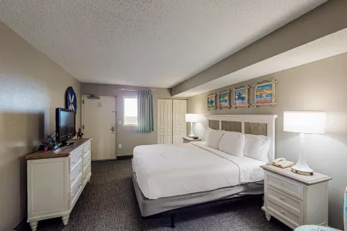 16th floor ocean view condo w/ central AC, shared pool/hot tub, balcony, WiFi Hotel a North Myrtle Beach