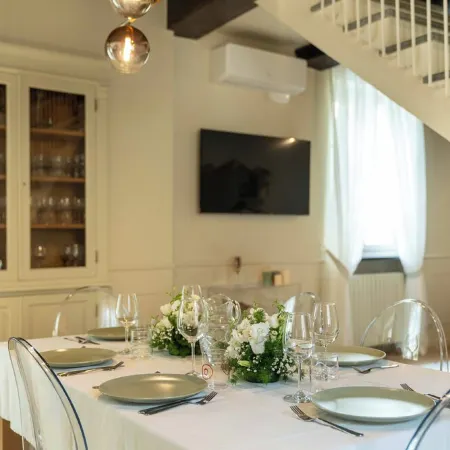 Dimora Paolina charming villa with secret garden, in the historical center of Lucca