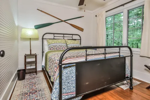 Cozy Fireplace and Full Kitchen - Charming Cottage Escape Hotel a Washington