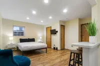 Central Elegance - Stylish Studio with Wifi, AC & Heating Hotel a 