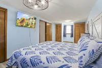 Gentle Lot with Swim Area and Dock Amenities - Captivating Fishing Haven