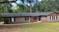 Spacious Fenced Yard and Game Area - Charming Ranch-Style Retreat Hotels in Leon County
