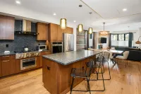 Stunning Mountain Views and Gourmet Kitchen - Stylish Retreat