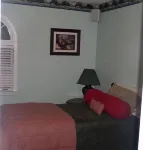 LUXURY LAKEFRONT HOME W/SWIMMING POOL & BOAT RENTALS