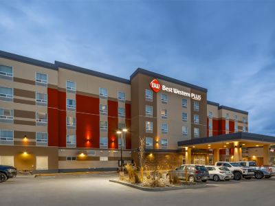 Best Western Plus Hinton Inn Suites