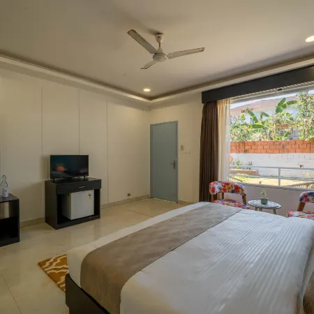 Koko Maya by Stone Wood, Morjim
