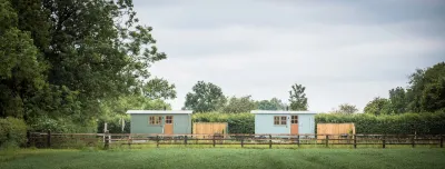 Morndyke Shepherds Huts Hotels in Pickhill with Roxby