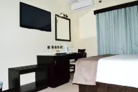 Thakadu Hotel, Casino & Conference Centre Các khách sạn ở Orapa