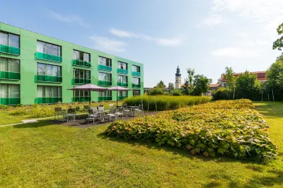 Schlossparkhotel Mariakirchen Hotels near Biserica Ortodoxă Straubing-Bogen, Rumänisch Orthodoxe Kirchengemeinde Straubing-Bogen