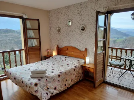 Valle la Fuente Отели в г. Tielve