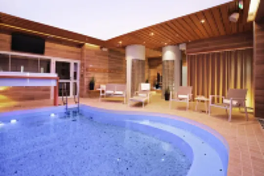 Hotel Aateli Hillside = 阿特利山坡酒店