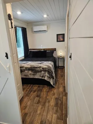 Shipping Container Cabin - the Tuck