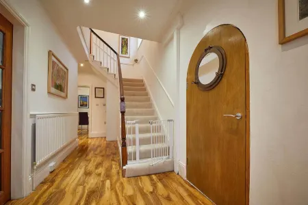 Host & Stay - the View Old Coastguard Cottage