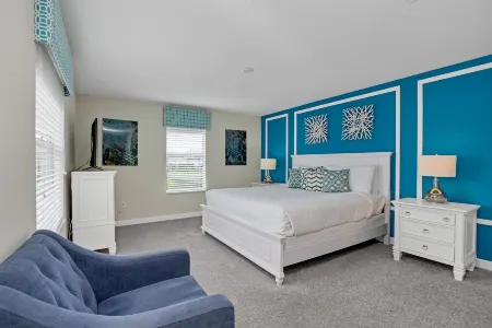 Lakeview Home w Private Pool Free Water Park