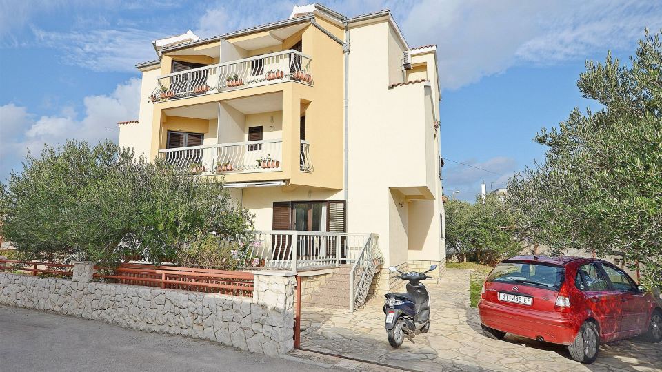 Apartments Mira