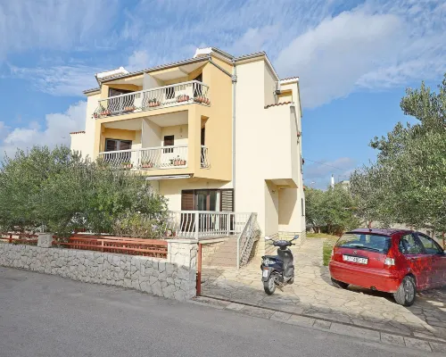 Apartments Mira Hotels in Tribunj