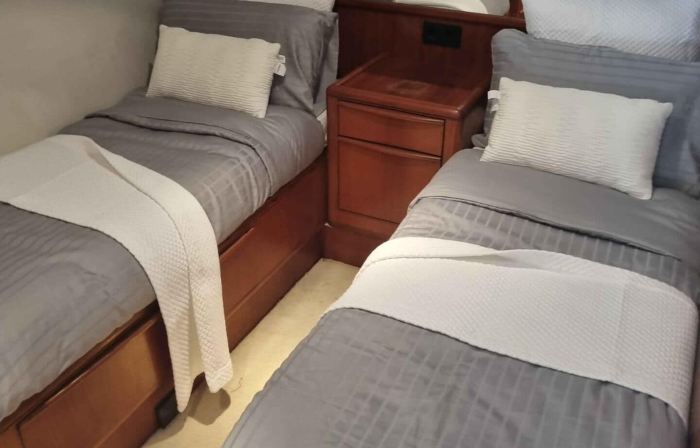Live on a Luxury 65ft Yacht in Duquesa- Estapona