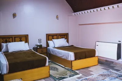 Tuya Hotel Отели в г. 