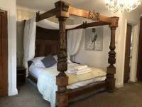The Crooked Inn Hotels in Saltash