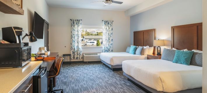 The Lodge Lake Chelan Hotels in Chelan County