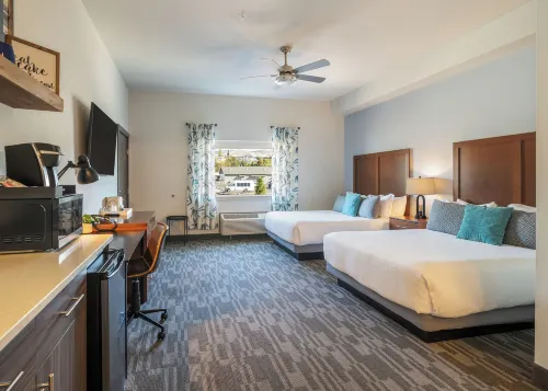 The Lodge Lake Chelan Hotels in Chelan