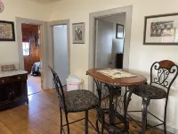 Charming 1-BR 2nd floor apartment in the heart of Cooperstown, NY- Full Kitchen