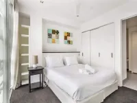 Stunning 2Br Viaduct Views w Parking Zodiak Stays Hotel a 