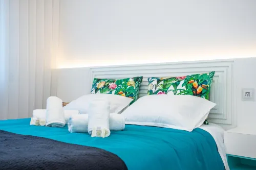 Acqua House by Rent4All