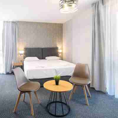 Avenue Hotel Deluxe Rooms