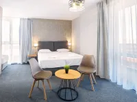 Avenue Hotel Deluxe Hotels near Baba Ganka Square
