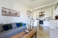 Joivy Kiki House
