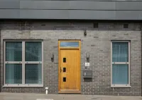 Queens Lodge 1-Bed Apartment in Redhill Hotels near The Belfry