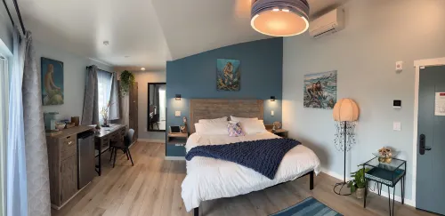 HarborWalk Inn