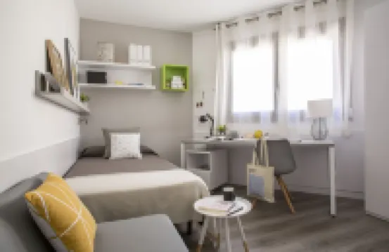 巴塞隆拿大學對角線公寓酒店