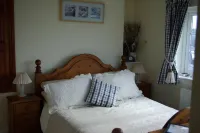 1-Bed Cottage on Coastal Pathway in South Wales
