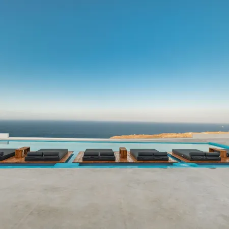 Oyster Luxury Suites