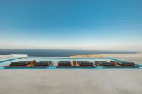 Oyster Luxury Suites - Infinity Pools