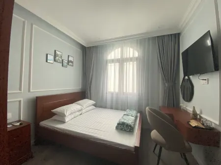 UY Long Homestay & Coffee Отели рядом с достопримечательностью «Grand World Phu Quoc»