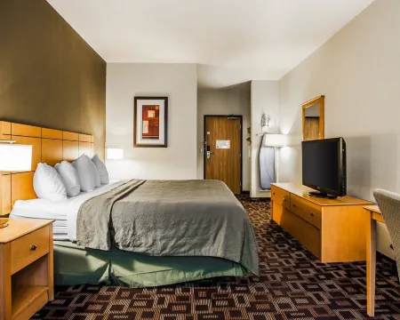 Quality Inn & Suites des Moines Airport Отели в г. Норуолк