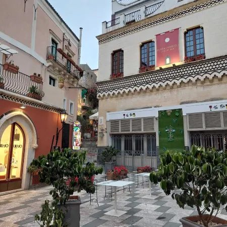 Porta di Mezzo Luxury Suites & Rooms