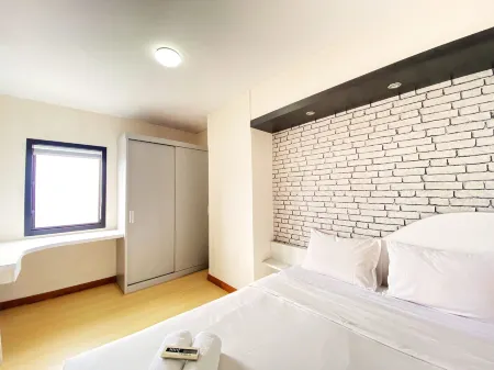 Homey 2Br at Gateway Ahmad Yani Cicadas Apartment Отели рядом с достопримечательностью «Saung Angklung Udjo»