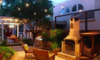 O'Casey's Boutique Inn