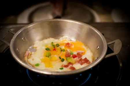 Siamgrand Hotel Udon thani Отели рядом с достопримечательностью «Wat Pradu Kham Tha Netnimit»