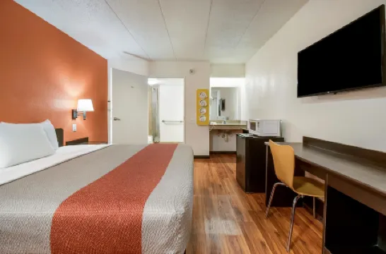 Motel 6 Grove City, Oh Отели в г. Гров Сити