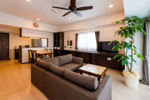 Minato Chatan Seaside Condominium - 2-Star
